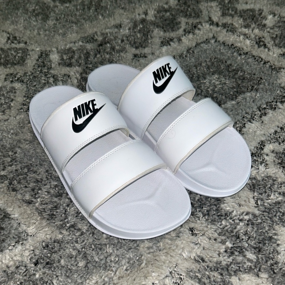 Nike Offcourt Duo
Women's Slides
